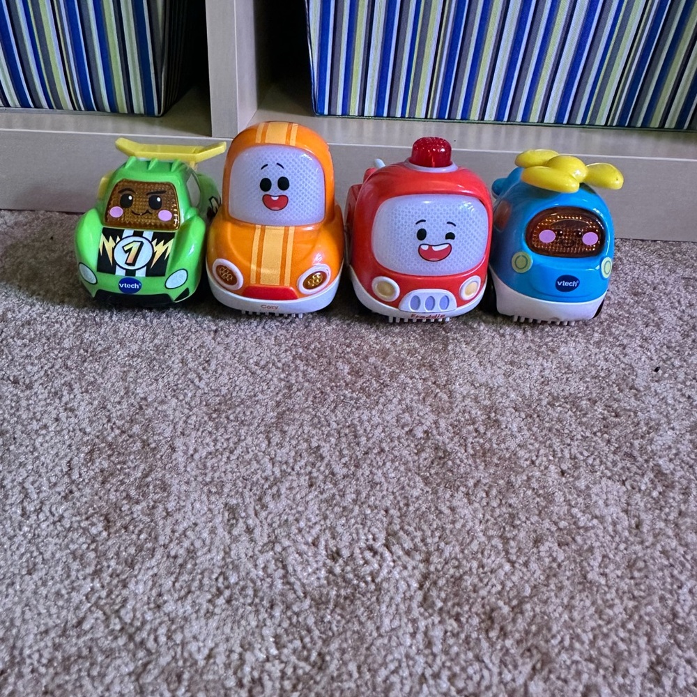 VTech Smiling Race and Rescue Car Set